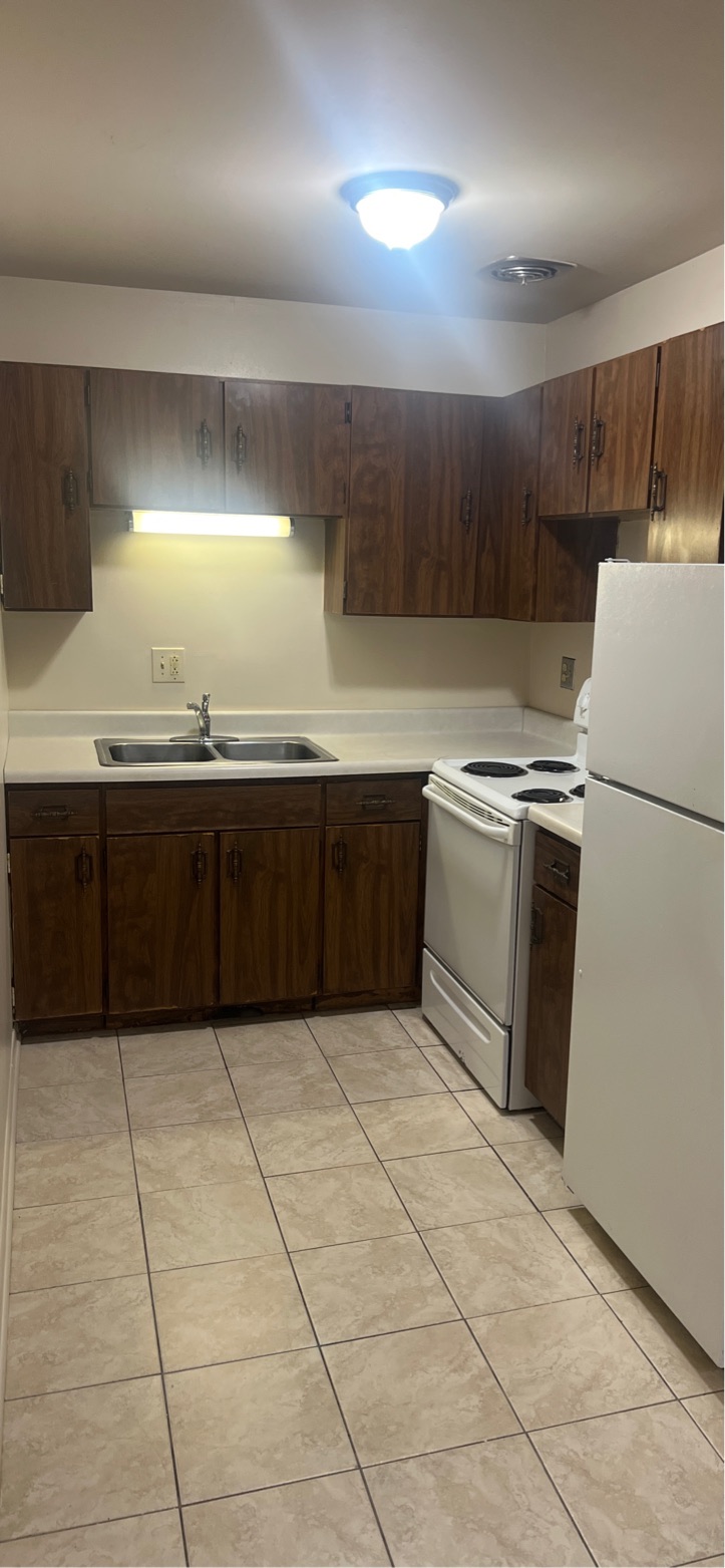520 N. GENESEE ST. - 107