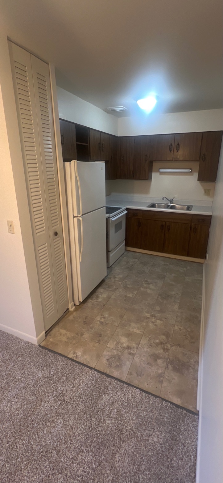 520 N. GENESEE ST. - 408