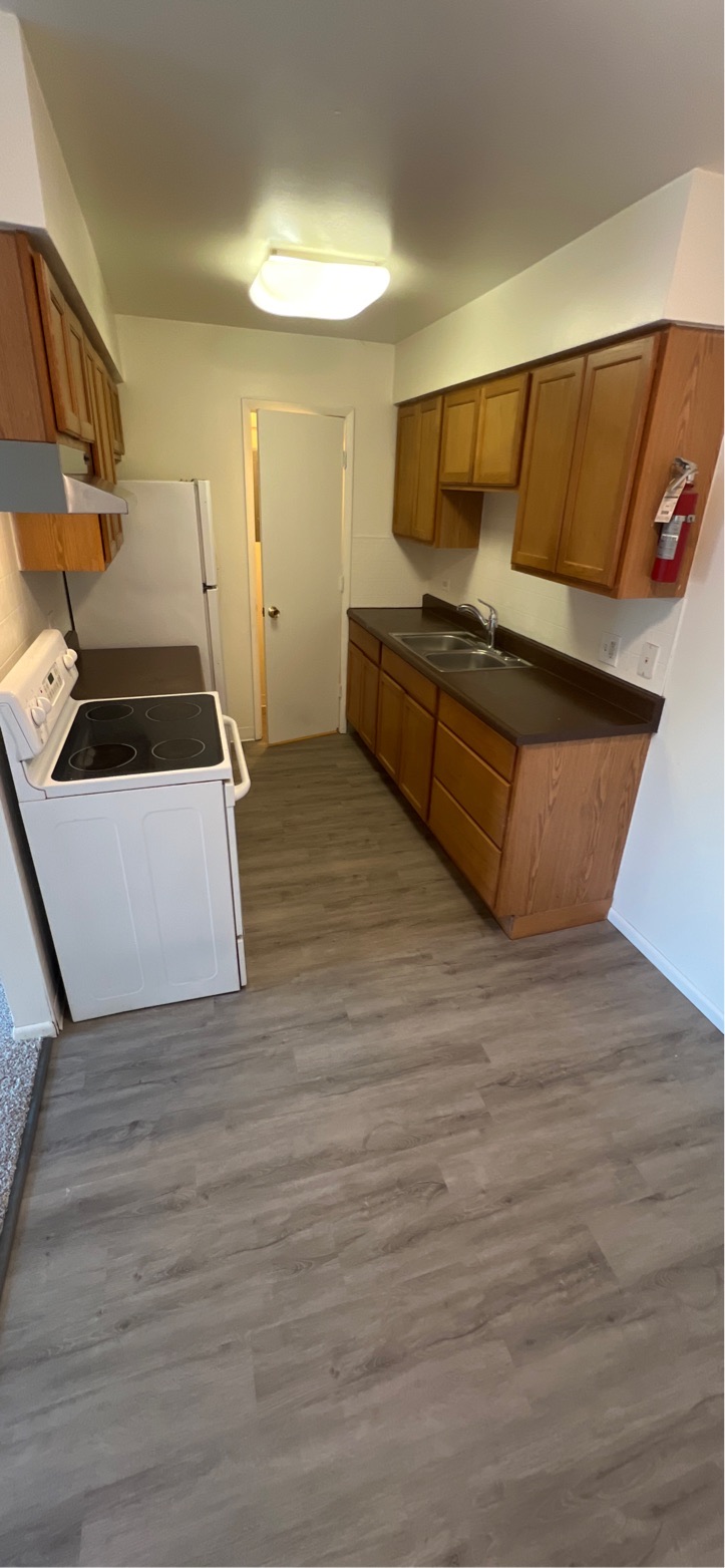 1011 Grand Avenue - 16
